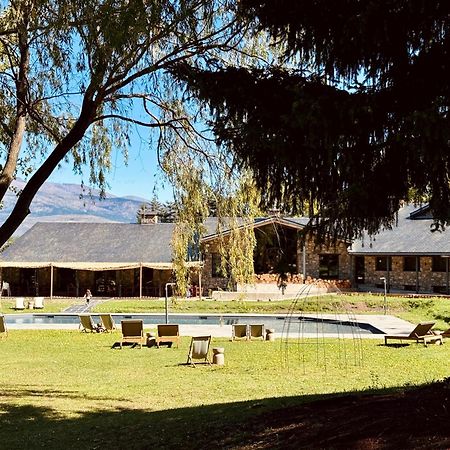 Basecamps Cerdanya Hotel Caixans Luaran gambar