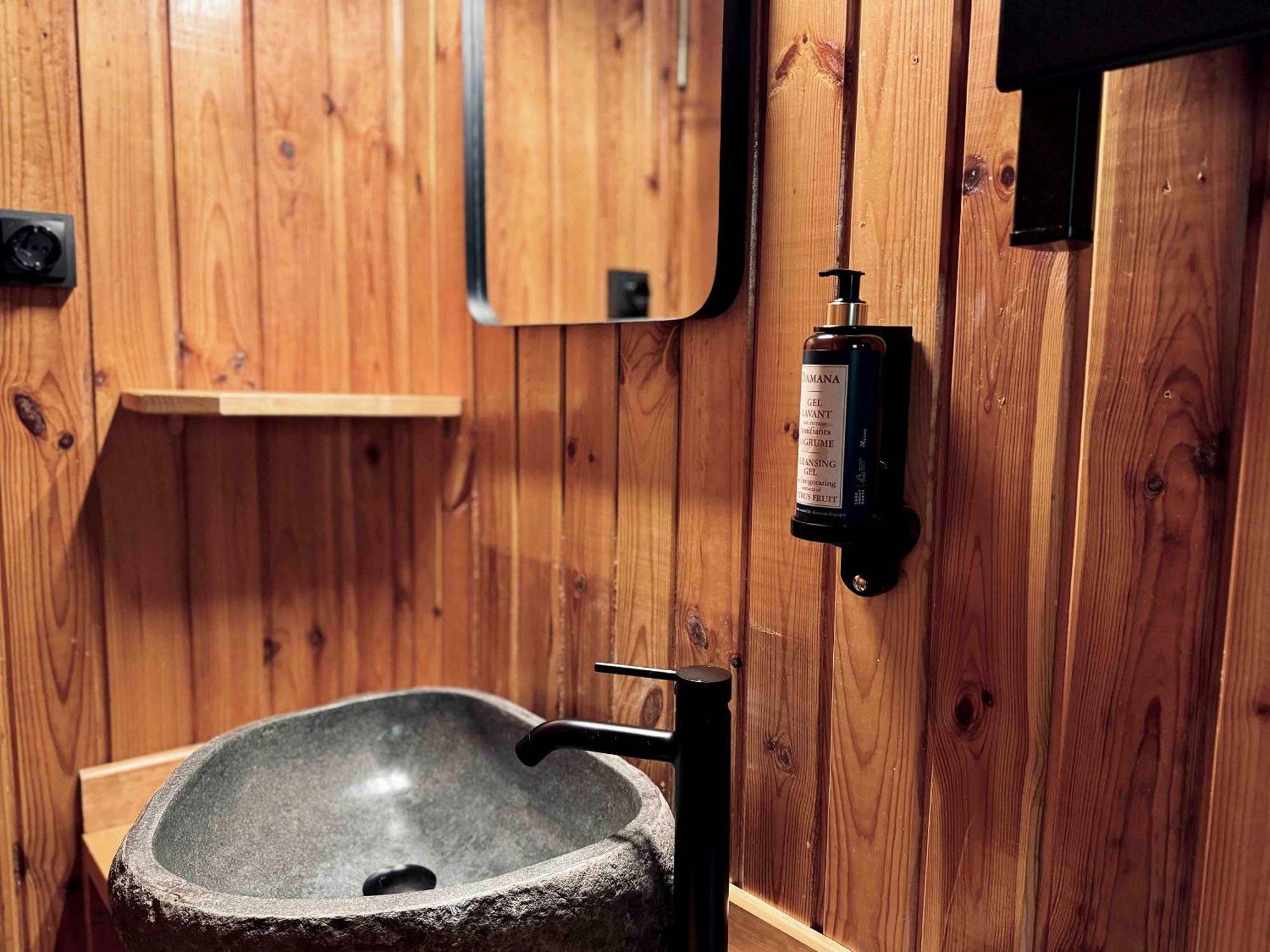 Basecamps Cerdanya Hotel Caixans Bilik gambar