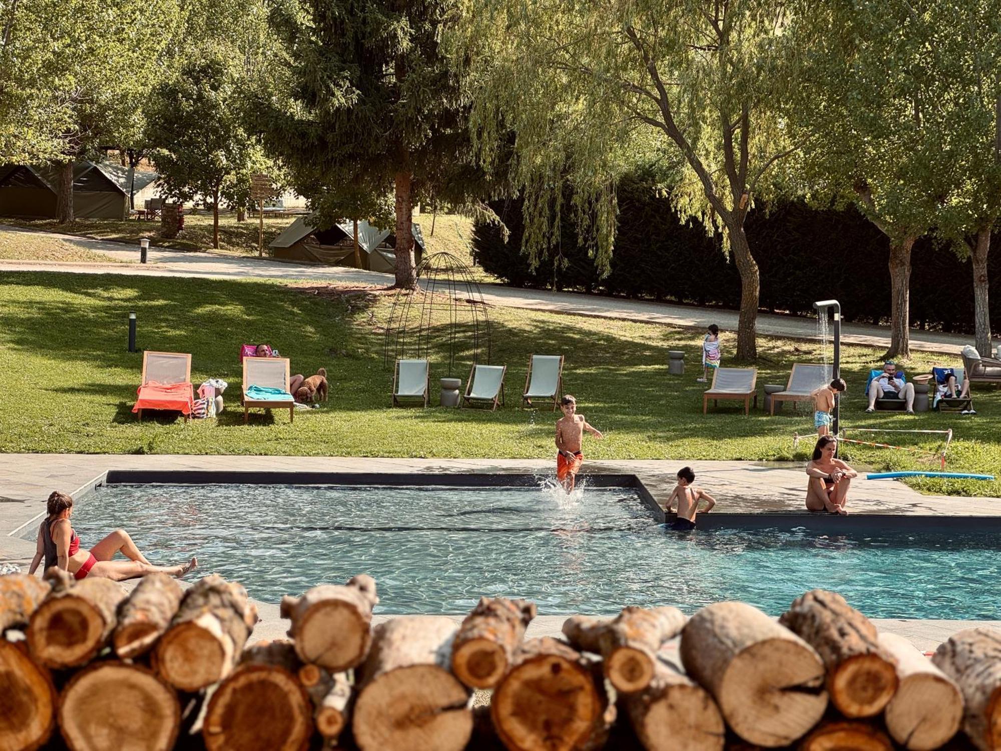 Basecamps Cerdanya Hotel Caixans Luaran gambar