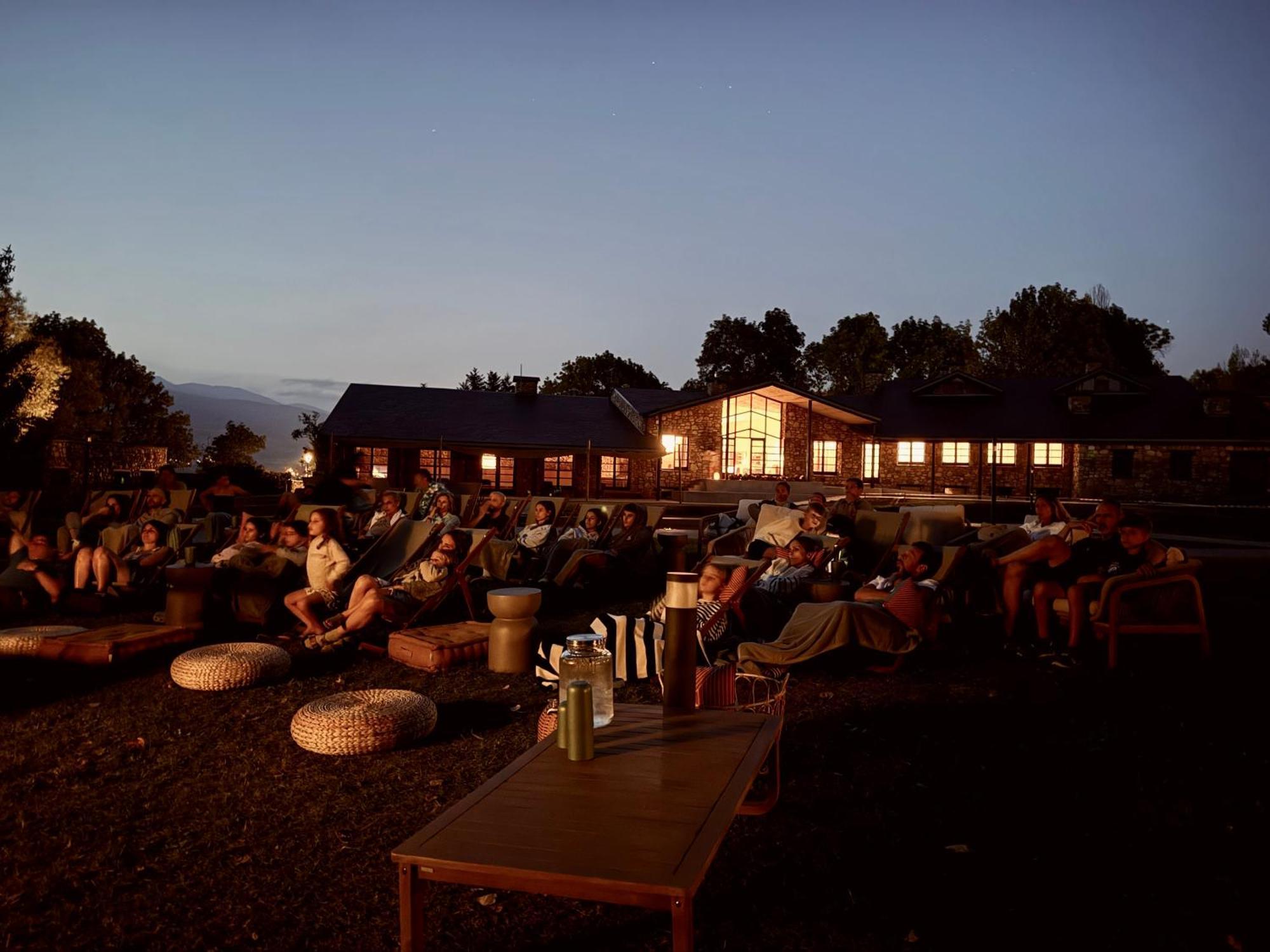 Basecamps Cerdanya Hotel Caixans Luaran gambar